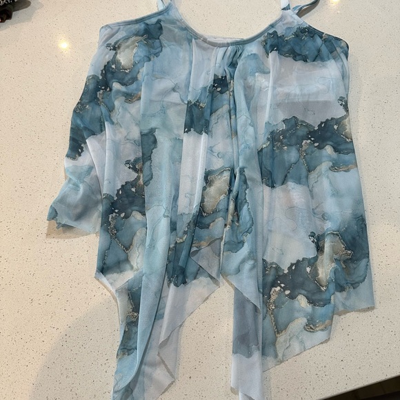 Elegant Blue Women's SWIM TOP. SEXY TOP CAN GO WITH SHORTS/SKIRT/OR IN THE POOL. - Picture 4 of 12